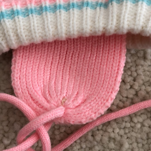 NWOT BABY KNIT HAT ear flaps and pom pom tie pink  white blue 0-3 months - Picture 4 of 12